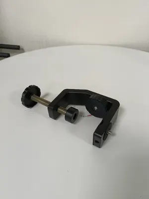 C1 Bench Clamp in side profile showing the clamping throat