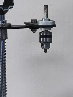 Close view of the U1 carriage, spindle and 0.6 to 6 mm chuck